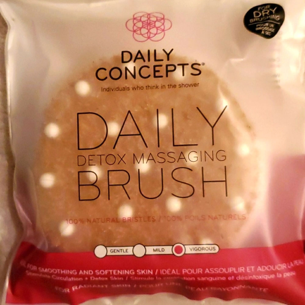 Daily Concepts Daily Detox massaging brush